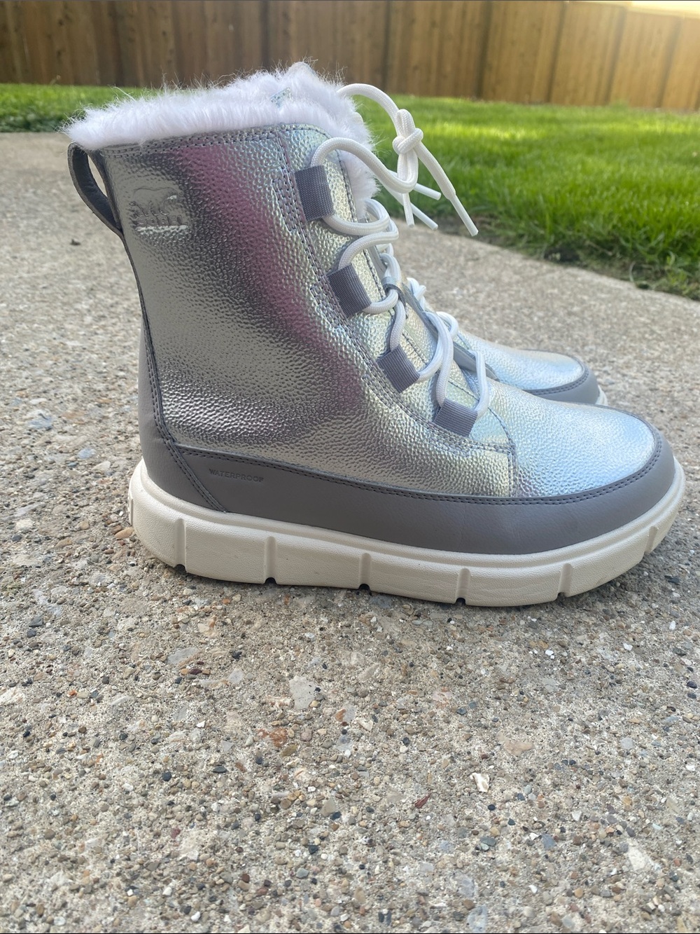 Sorel Boots Explorer II Girls  Lace up Water Proof Boots  size 6 - Picture 5 of 8
